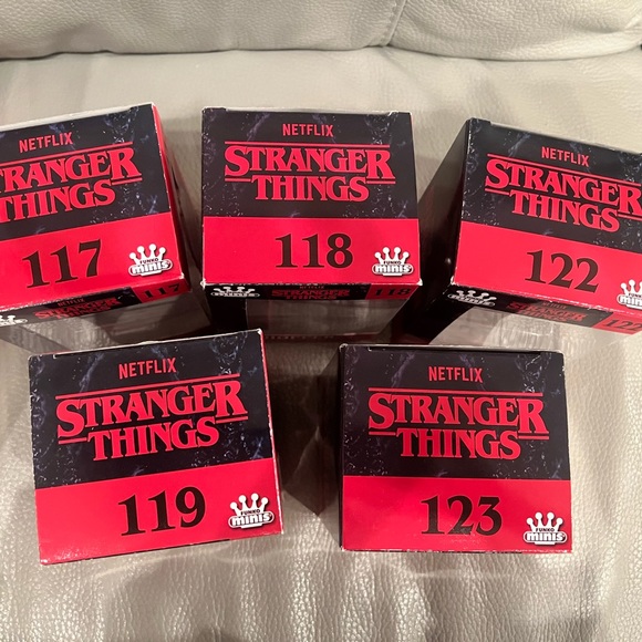 BNIB Stranger Things Funko Mini lot of 5 figurines - Picture 3 of 6